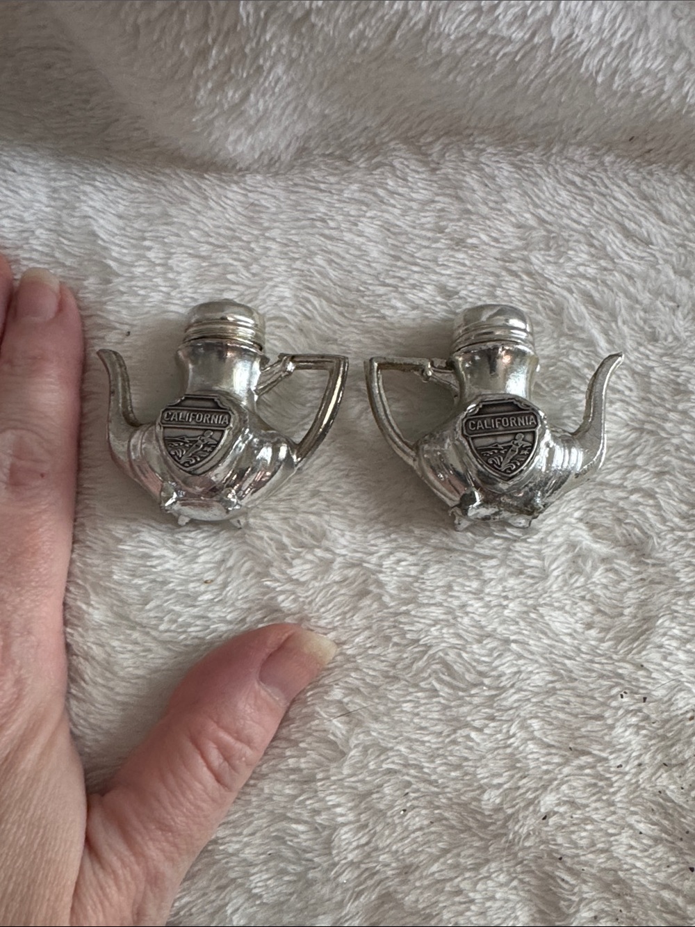 Vintage California Souvenir Teapot Salt and Pepper Shakers Set with Tray Japan